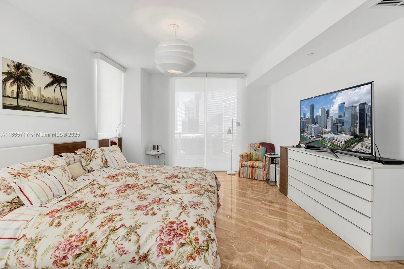 image Carbonell Condo16