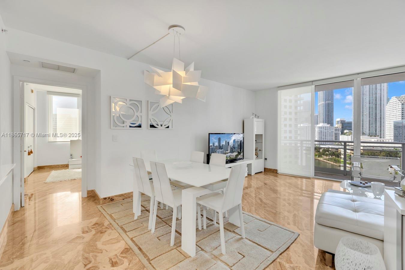 image Carbonell Condo6
