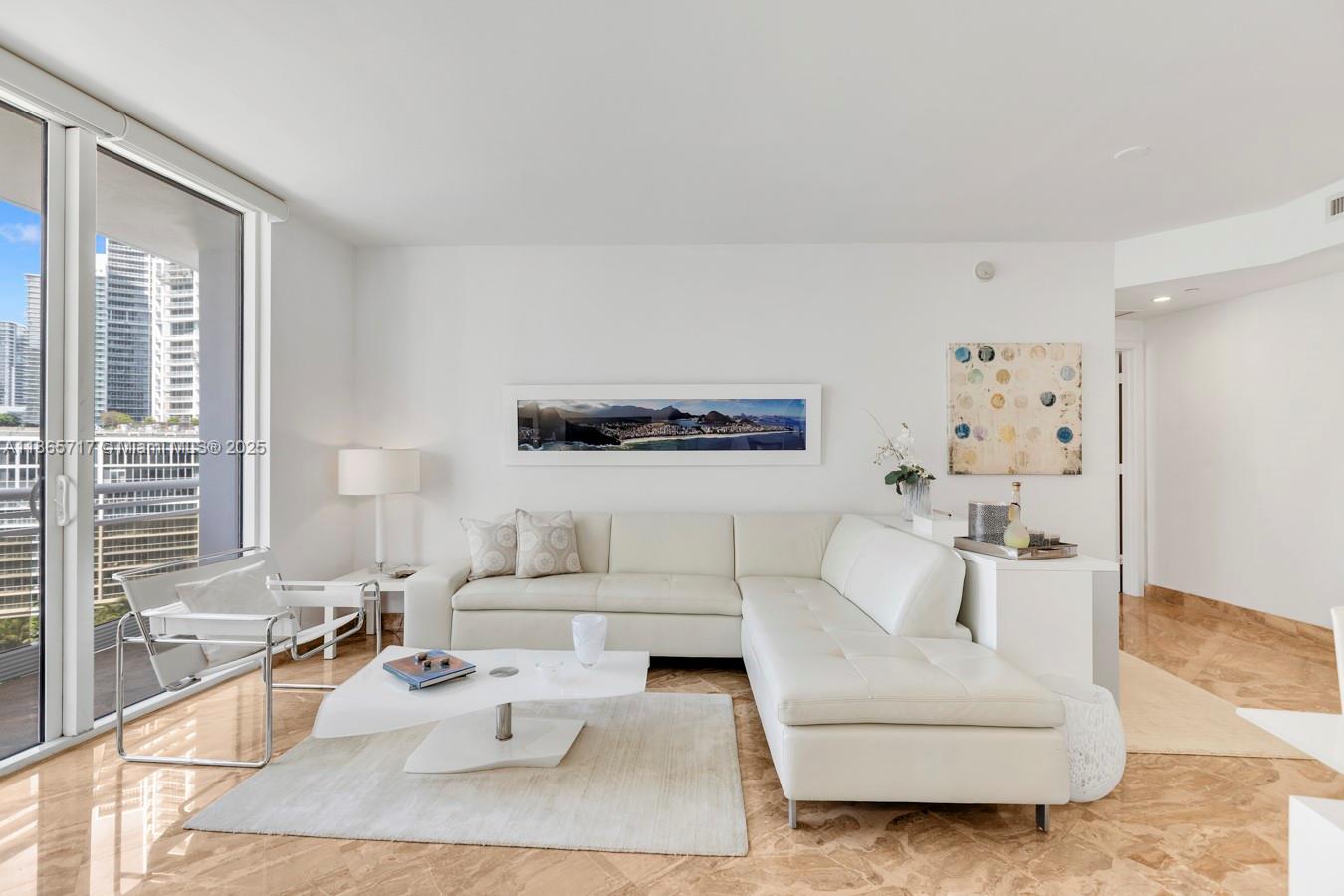 image Carbonell Condo7
