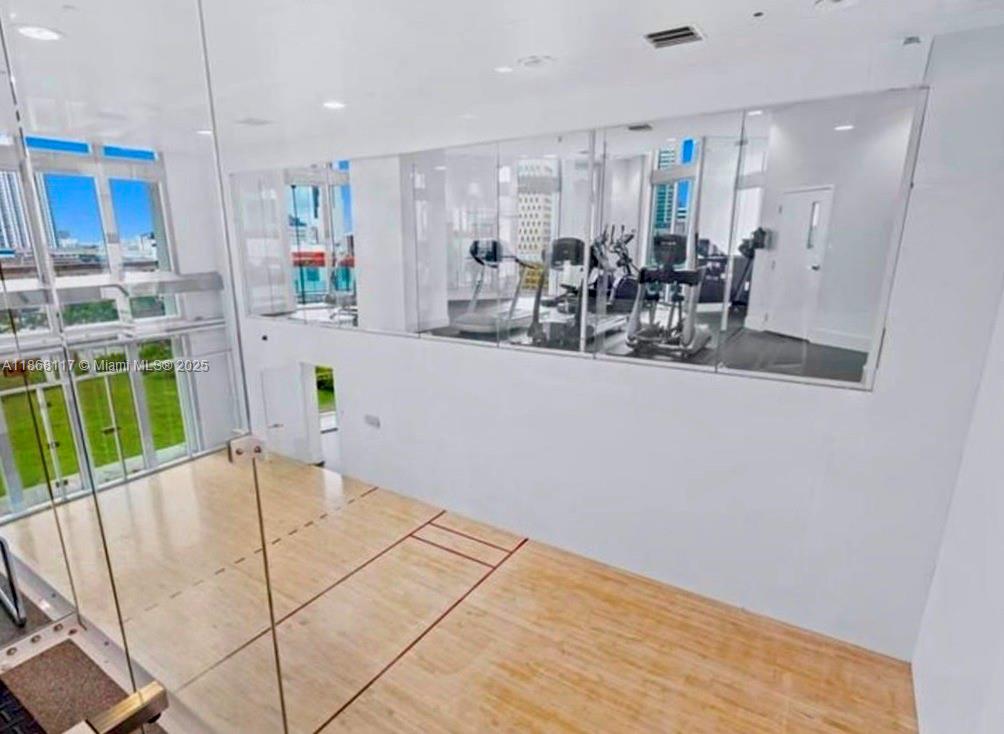 image Wind Condo17