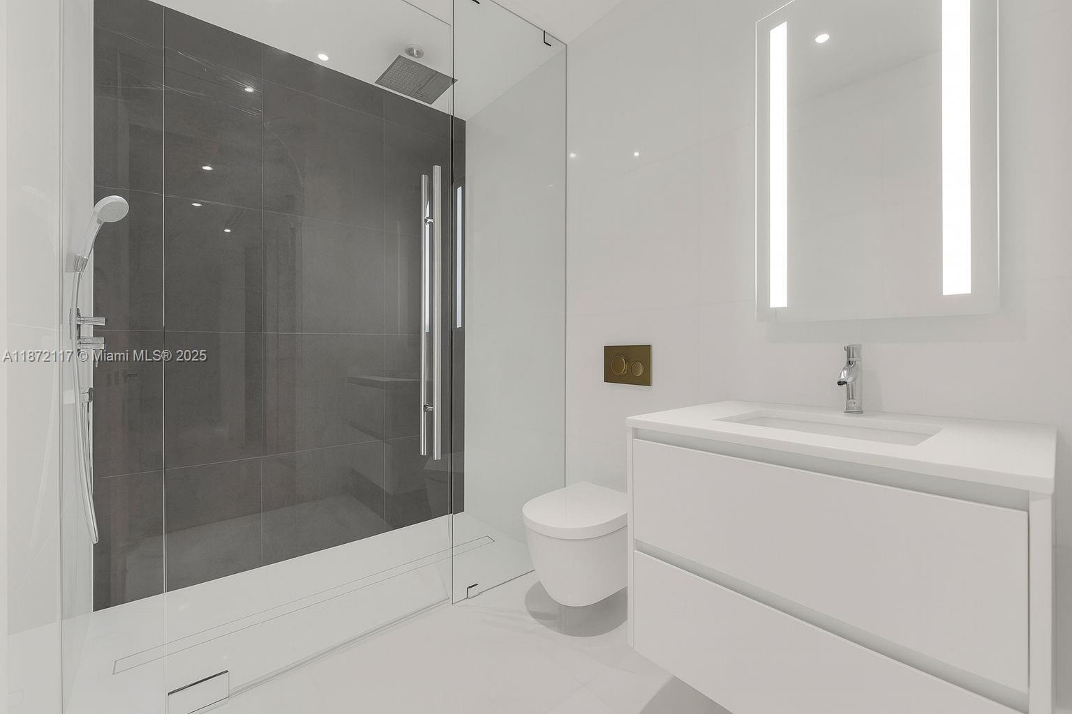 image Aston Martin Residences13