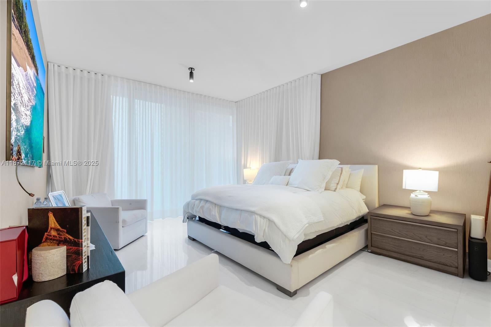 image Aston Martin Residences17