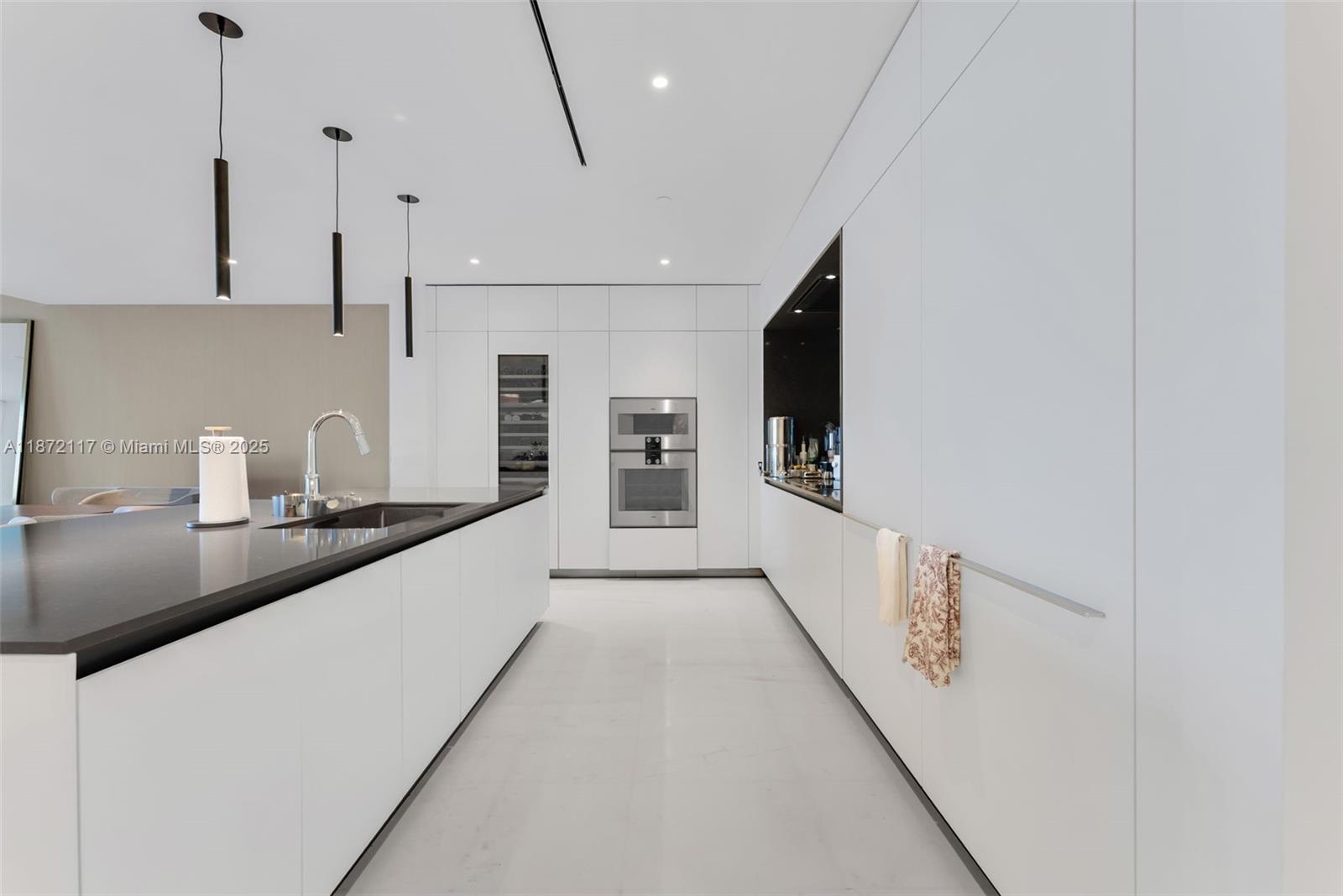 image Aston Martin Residences7