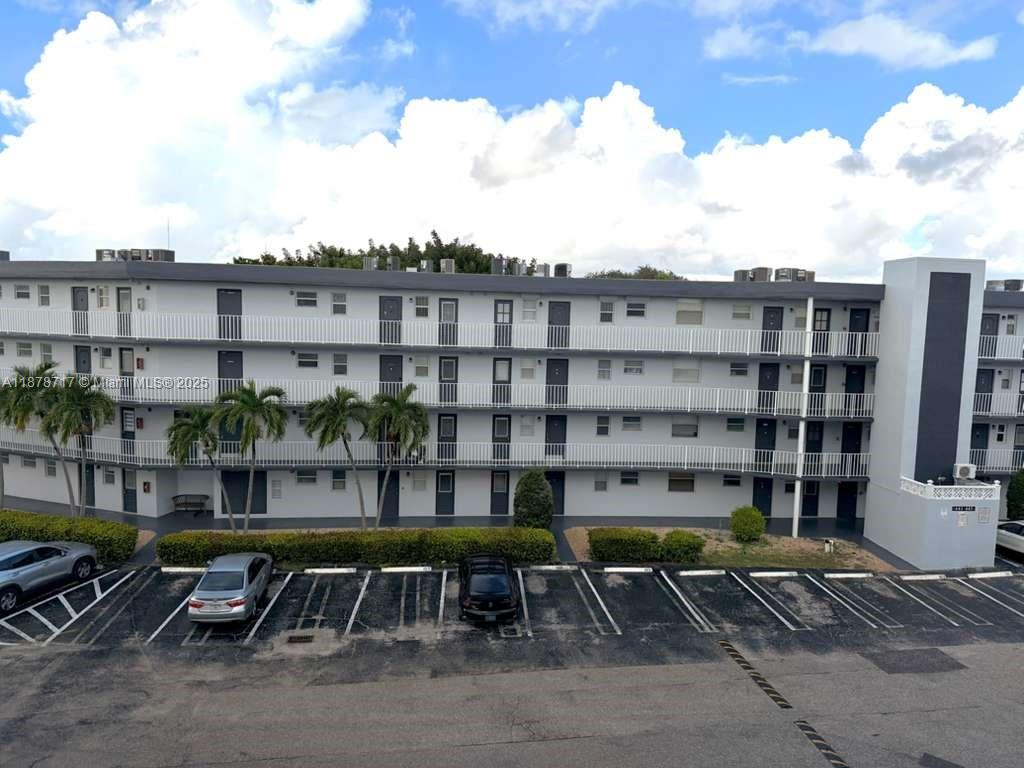 441 NE 195th St #412