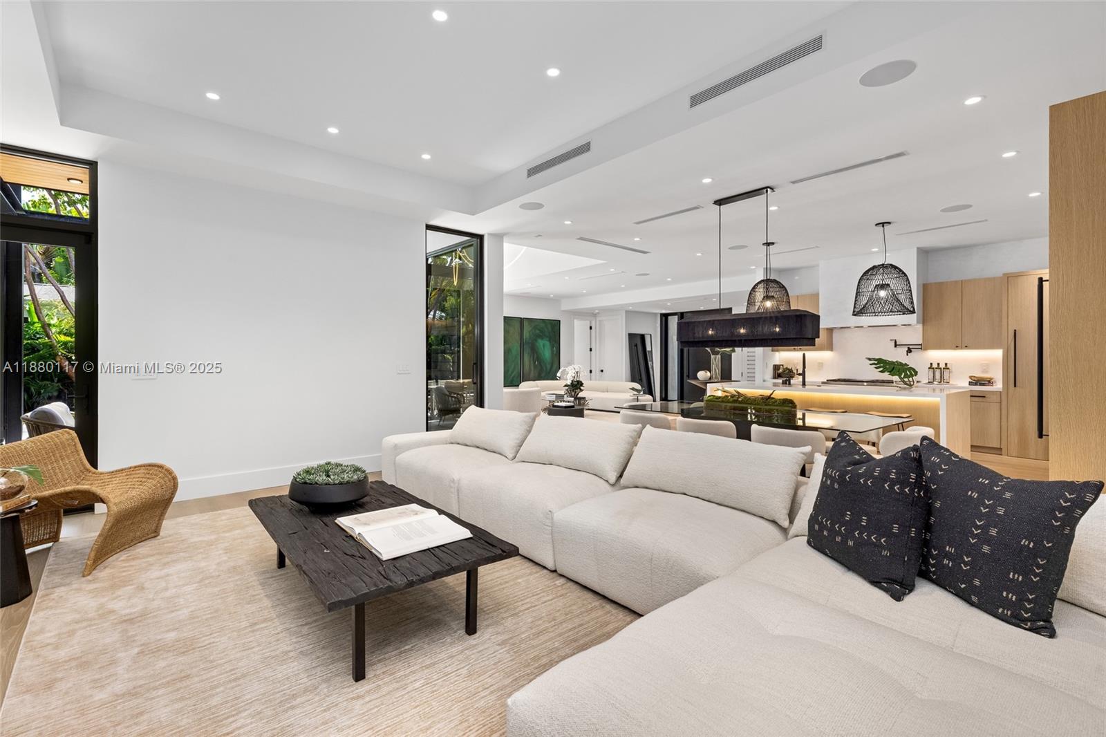 4024 Bonita Ave Miami, FL 33133