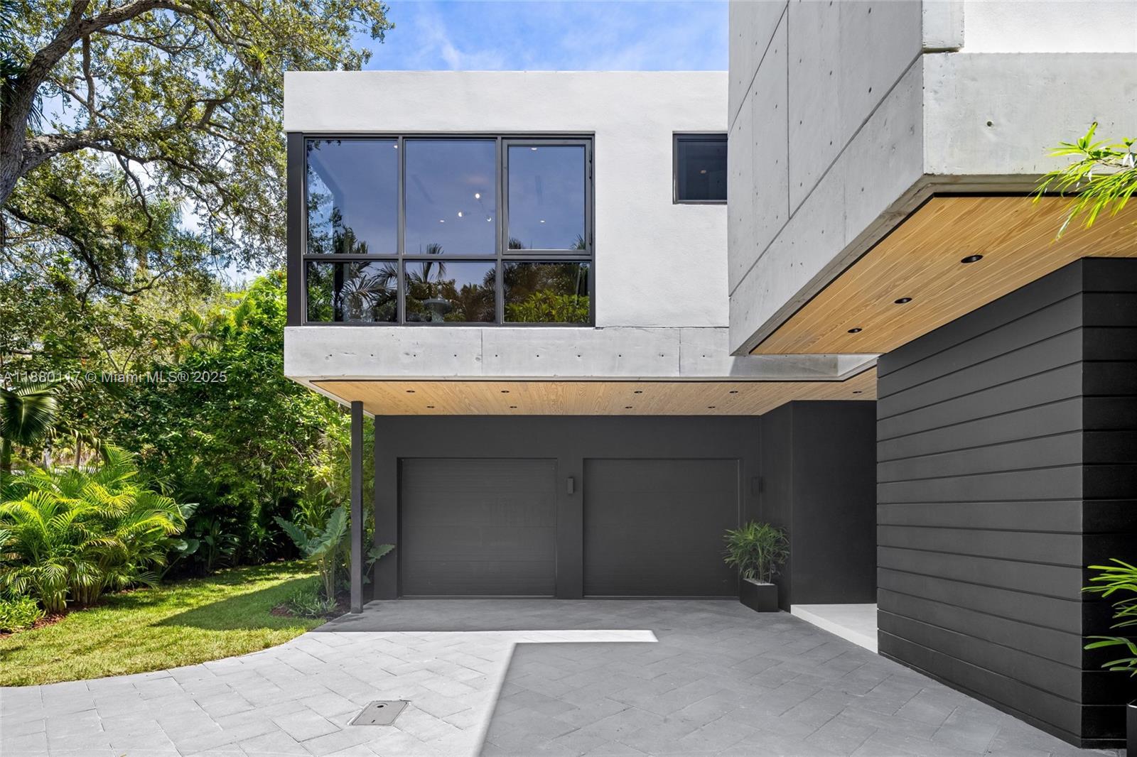 4024 Bonita Ave Miami, FL 33133