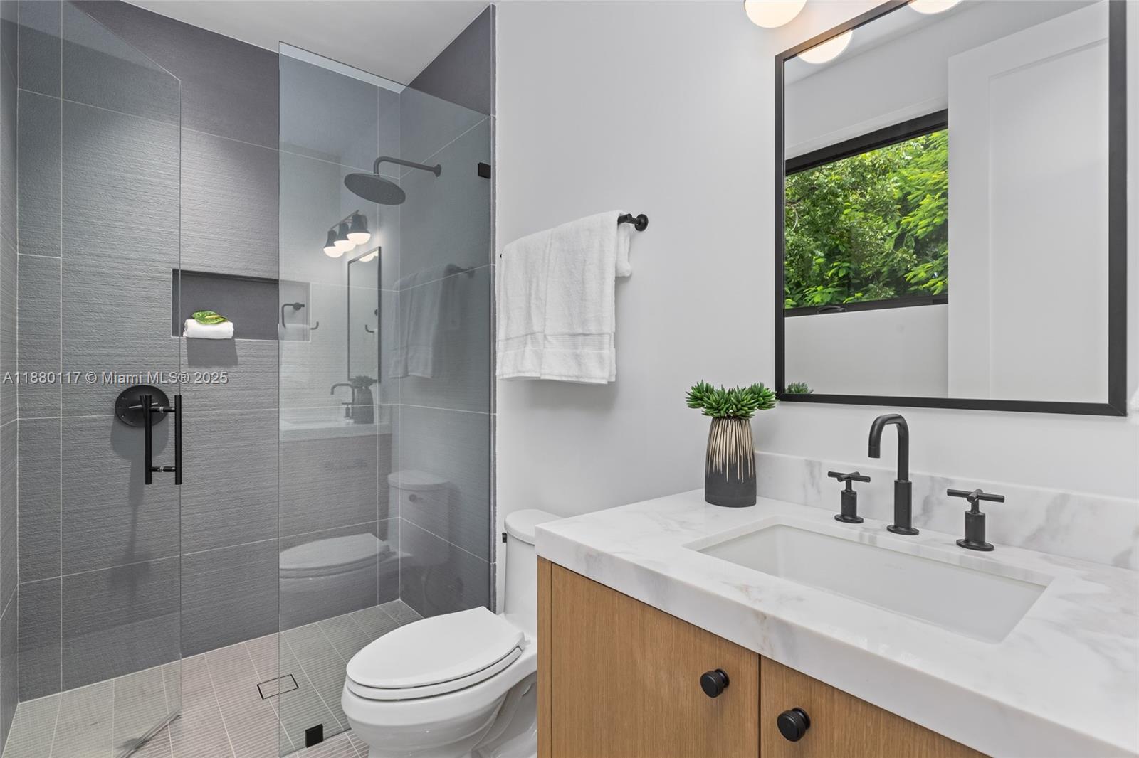 4024 Bonita Ave Miami, FL 33133