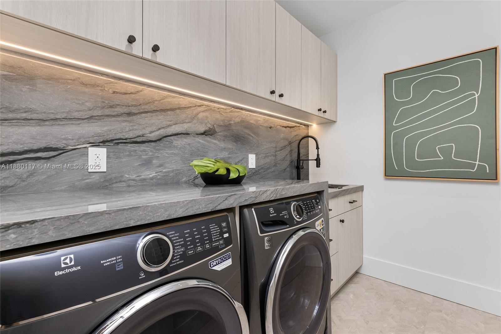 4024 Bonita Ave Miami, FL 33133