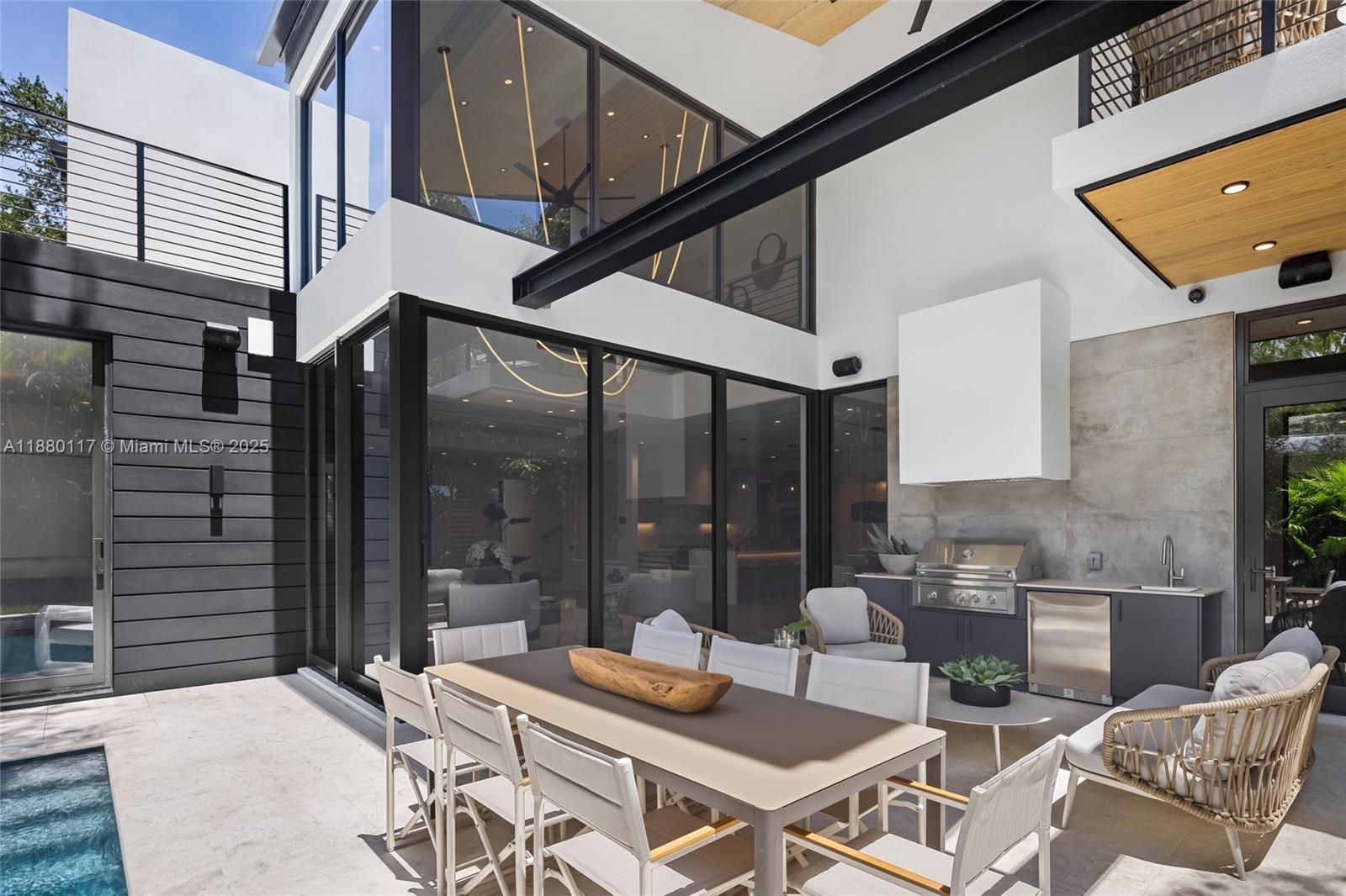 4024 Bonita Ave Miami, FL 33133