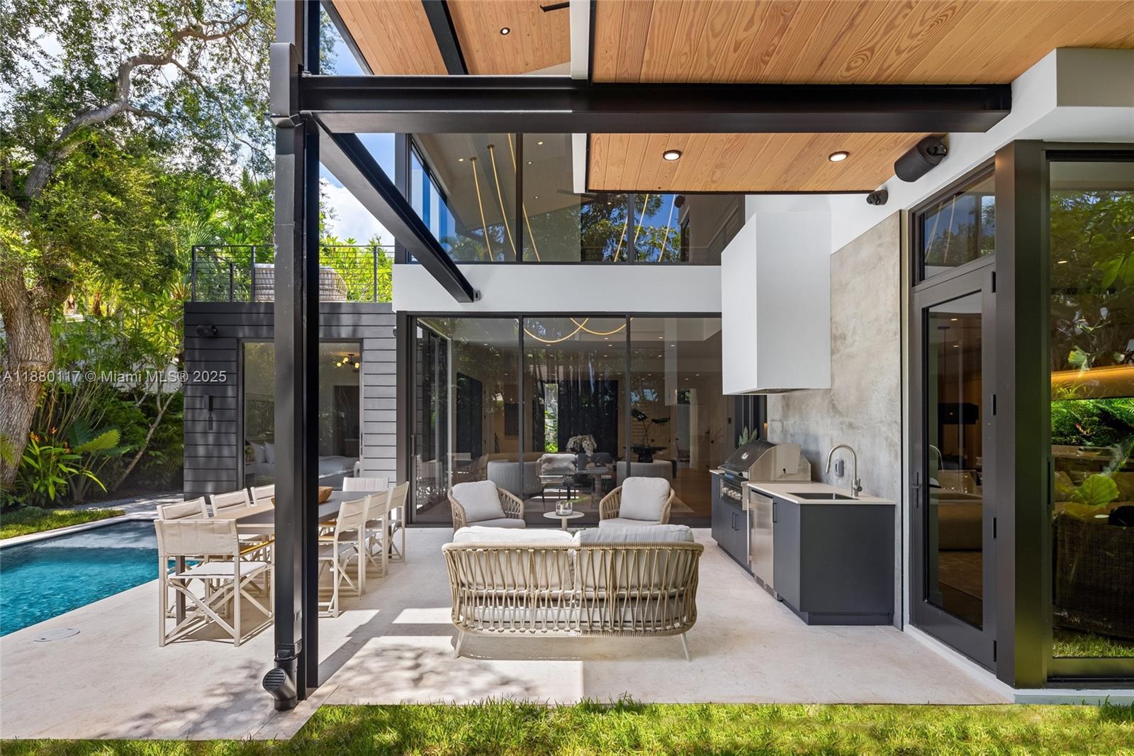 4024 Bonita Ave Miami, FL 33133