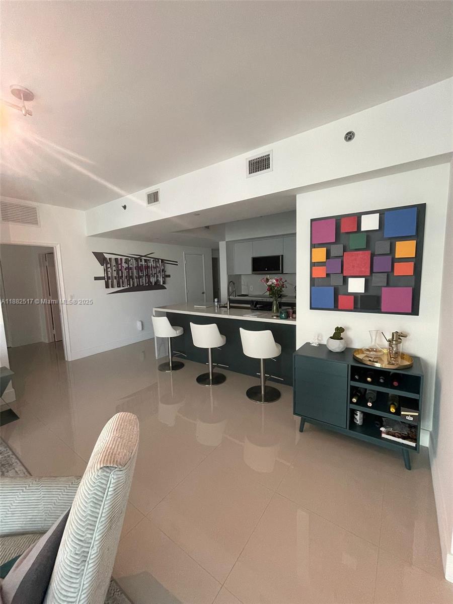 950 Brickell Bay Dr #1210