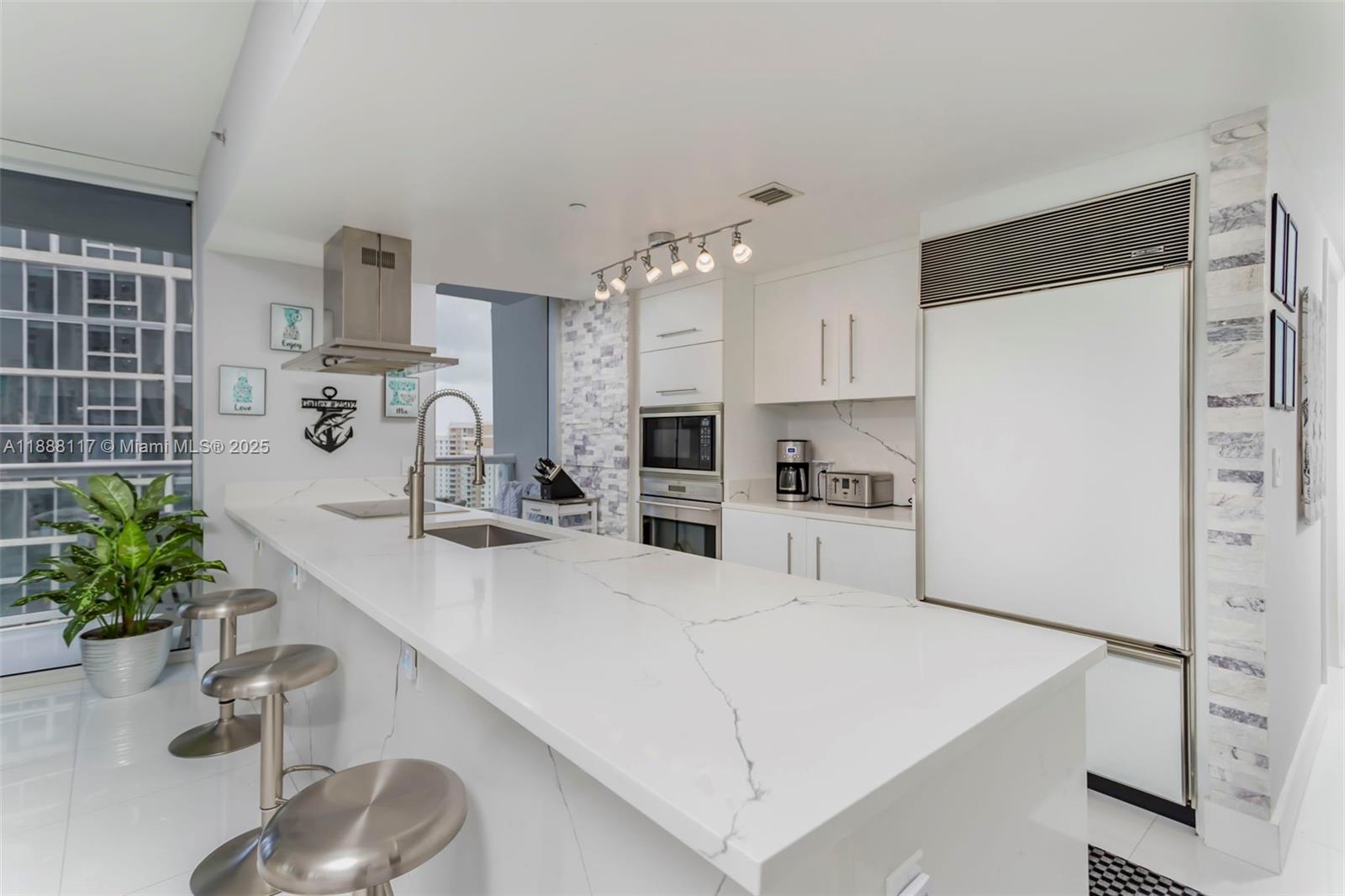 image Icon Brickell6