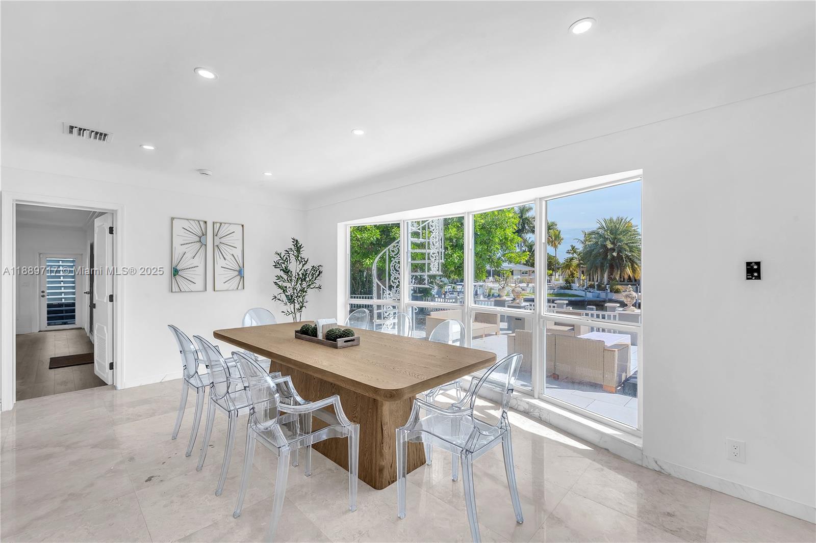 4440 NE 23rd Ave Lighthouse Point, FL 33064