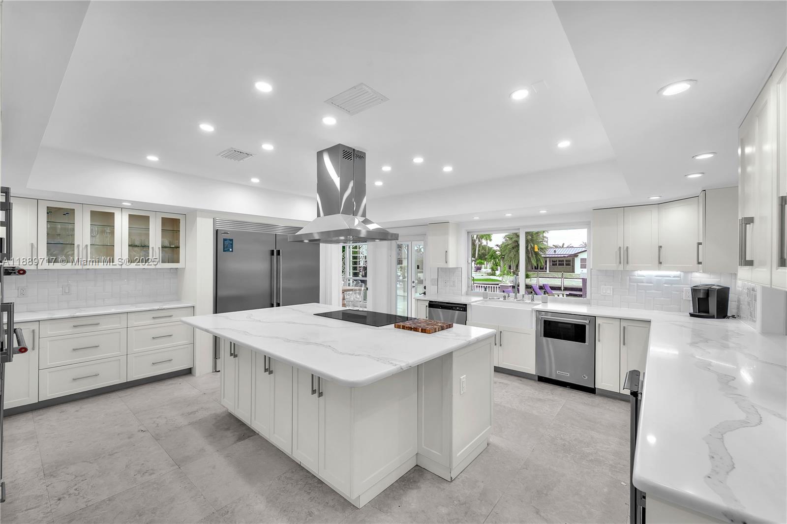 4440 NE 23rd Ave Lighthouse Point, FL 33064