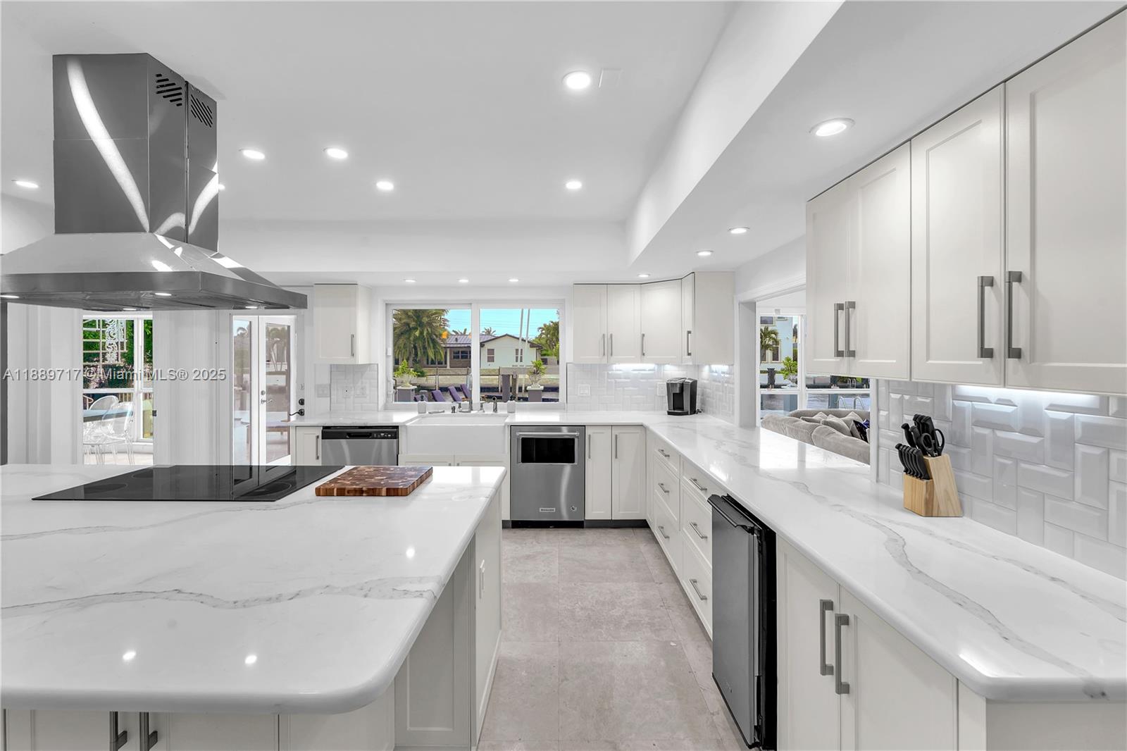 4440 NE 23rd Ave Lighthouse Point, FL 33064