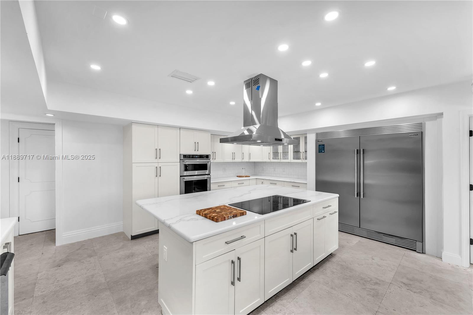 4440 NE 23rd Ave Lighthouse Point, FL 33064