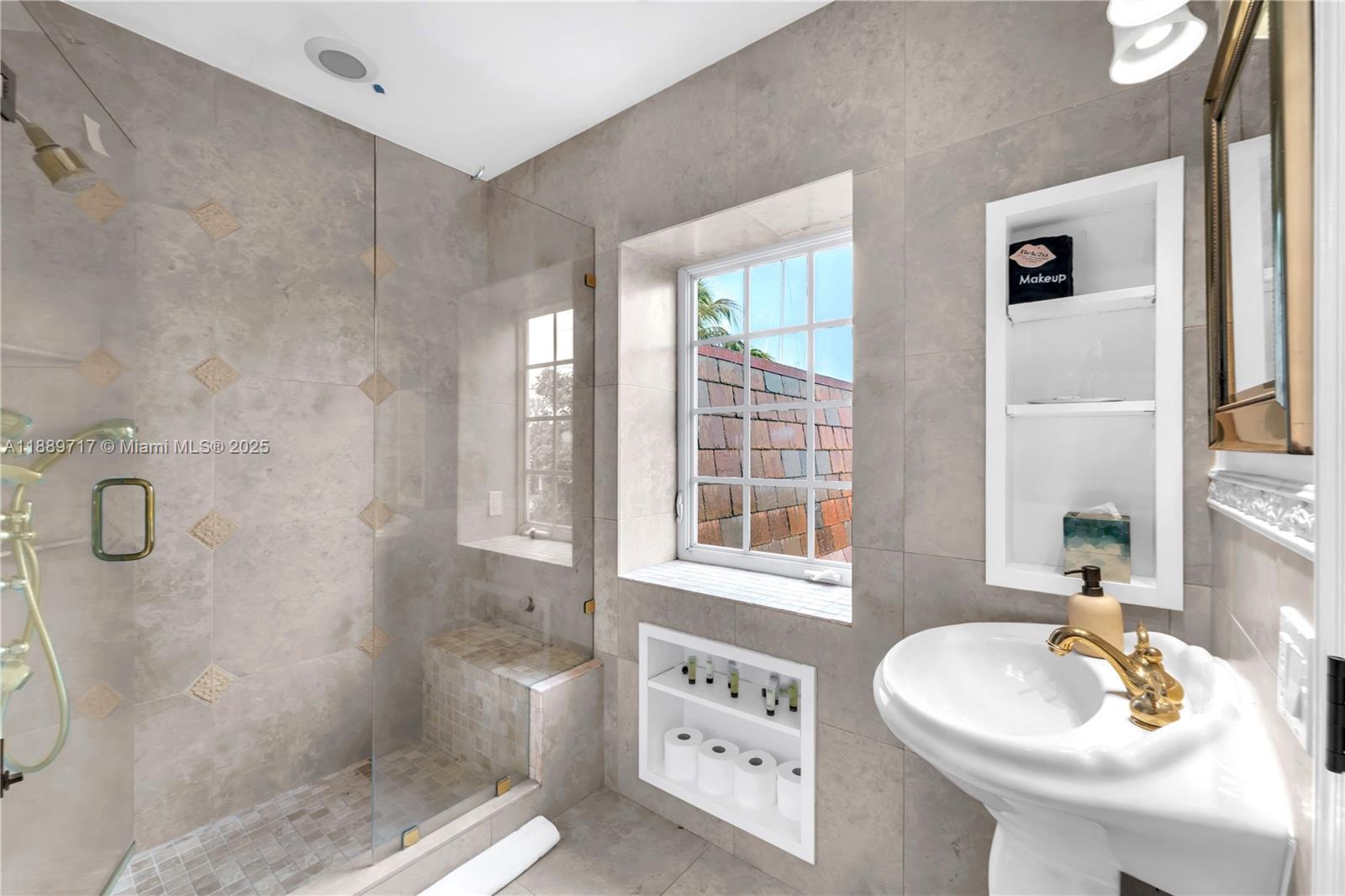 4440 NE 23rd Ave Lighthouse Point, FL 33064