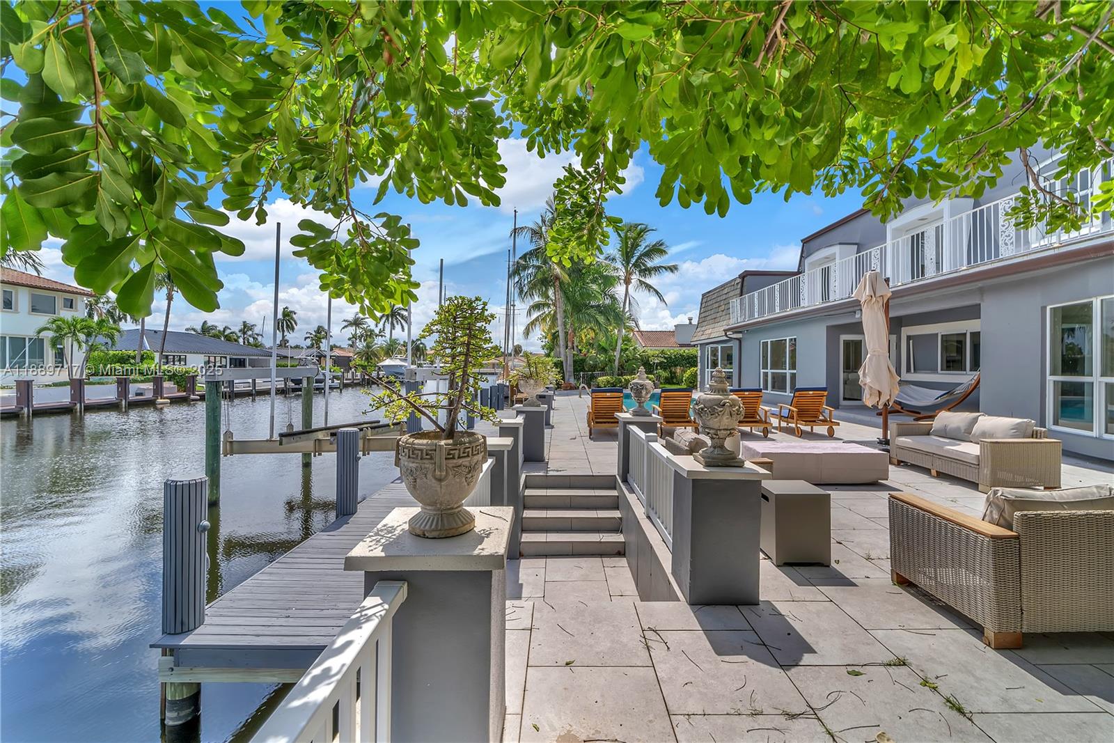 4440 NE 23rd Ave Lighthouse Point, FL 33064