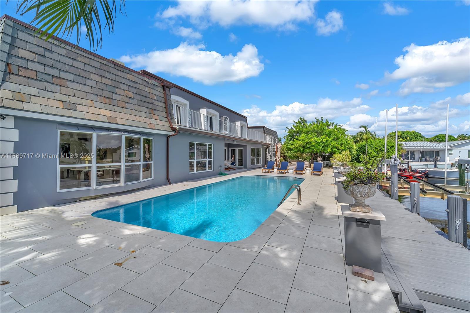 4440 NE 23rd Ave Lighthouse Point, FL 33064