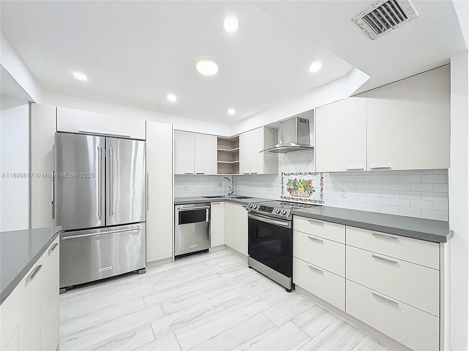 image Winston Towers 10011