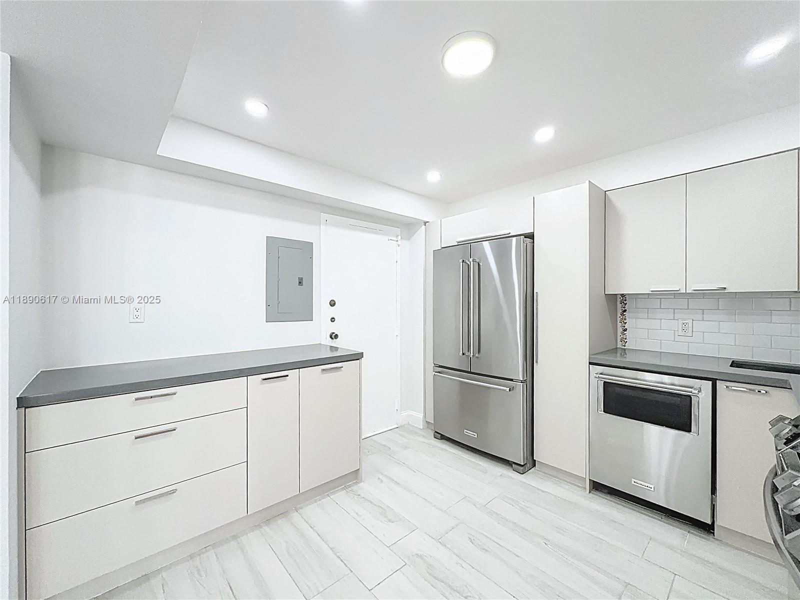 image Winston Towers 10012