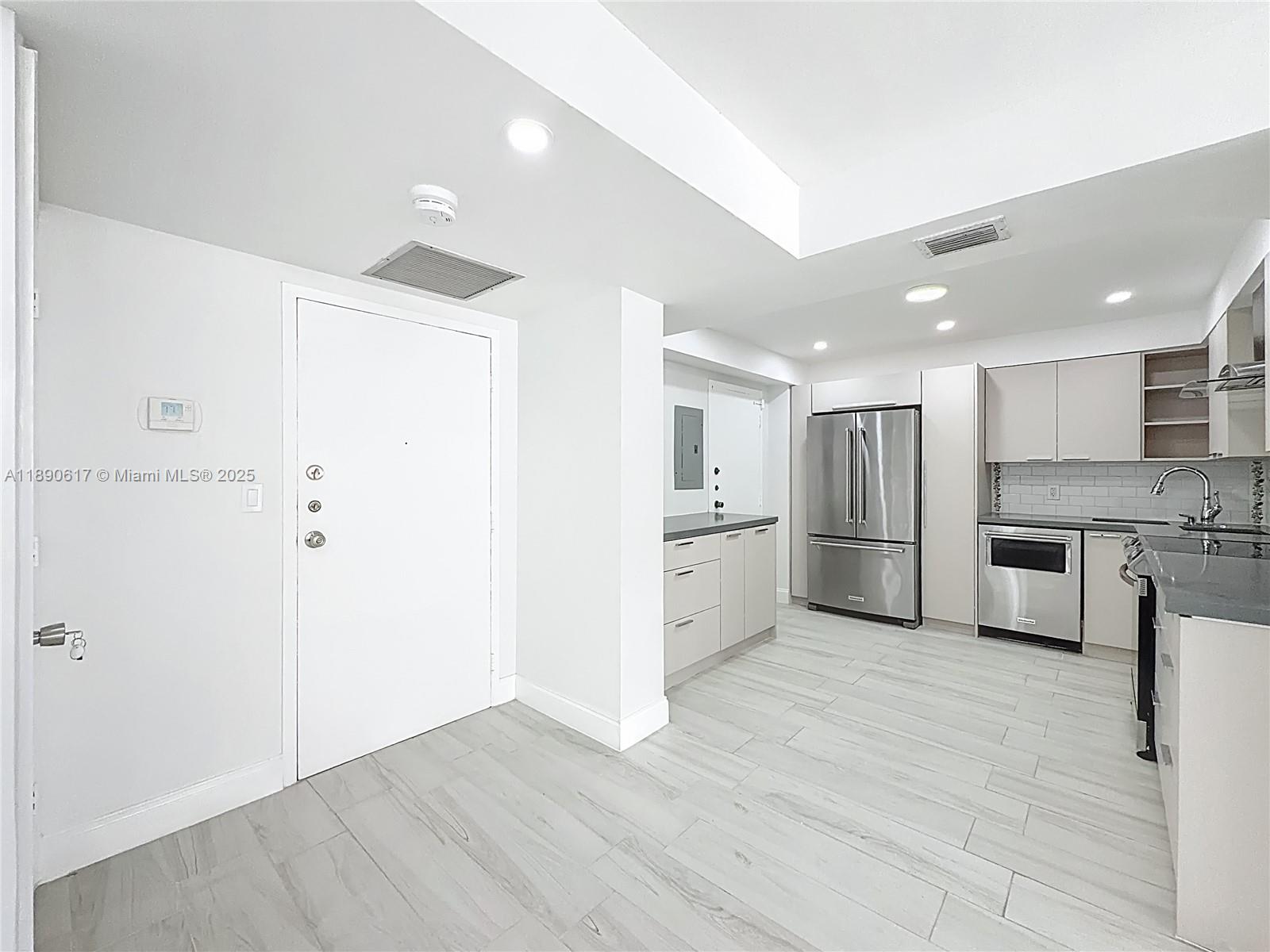 image Winston Towers 10013