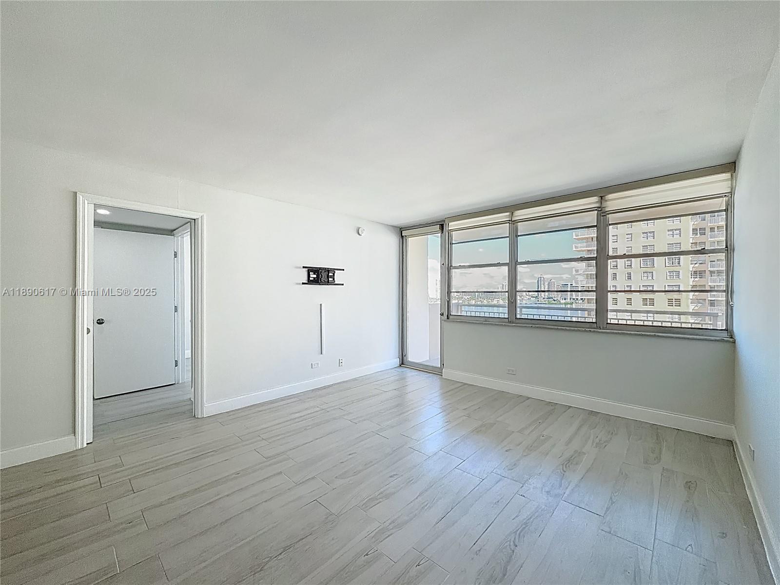 image Winston Towers 10023