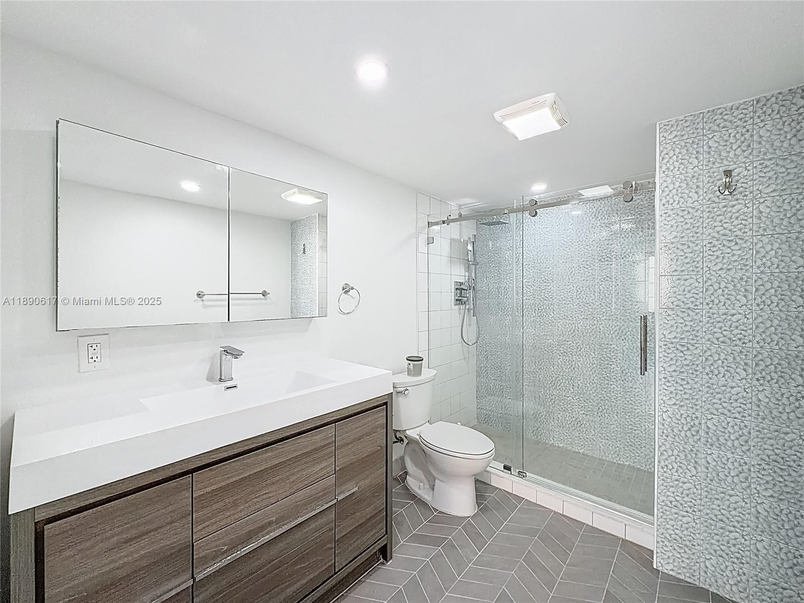 image Winston Towers 10030