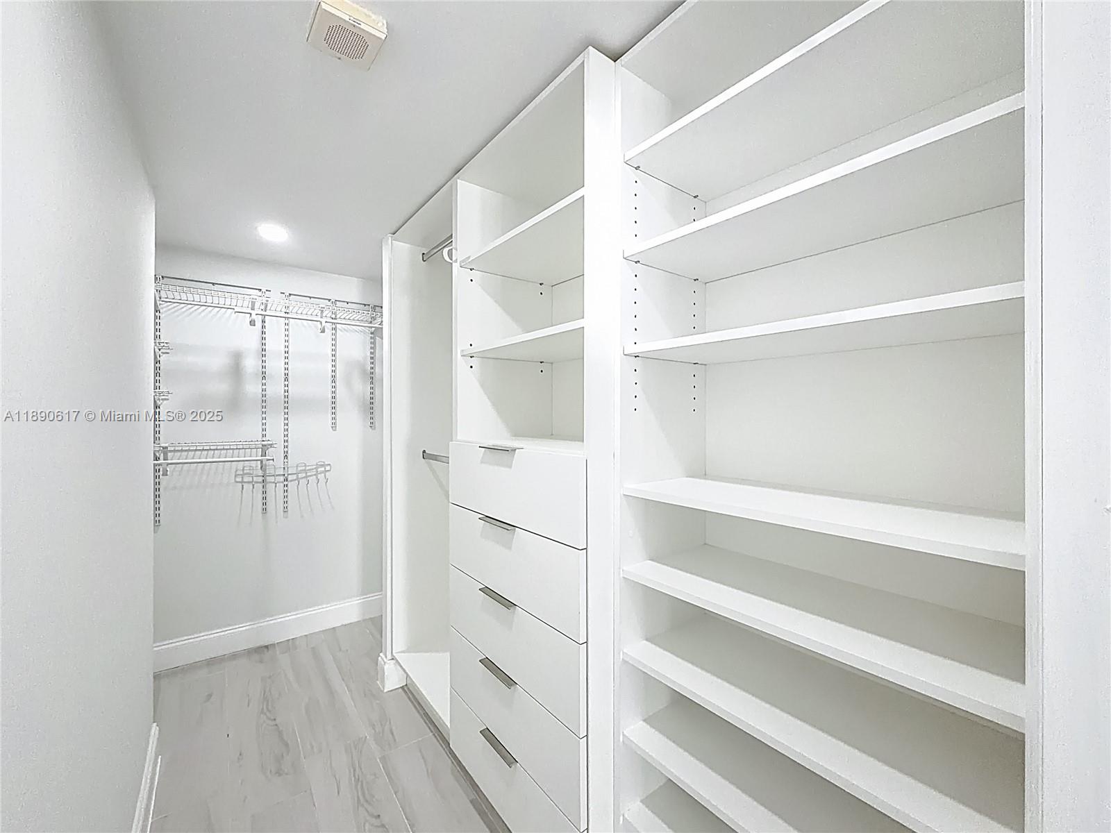 image Winston Towers 10033