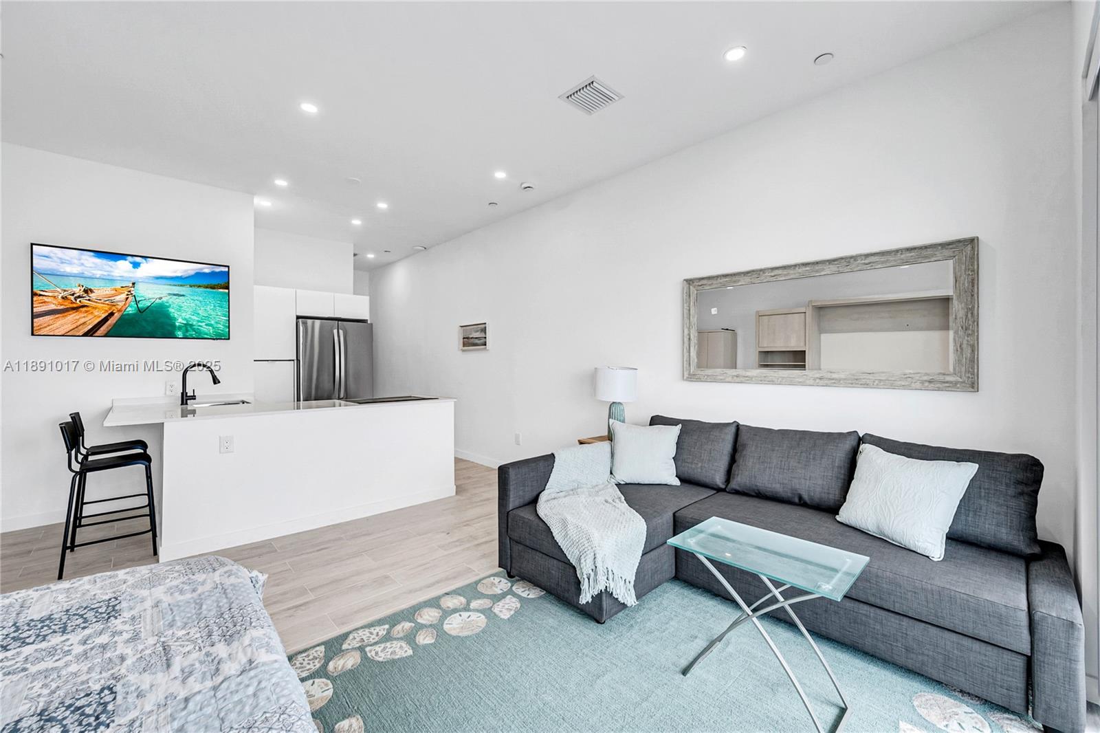 1500 W Bay Rd #1536S Miami Beach, FL 33139 1500 W Bay Rd #1536S Miami Beach, FL 33139