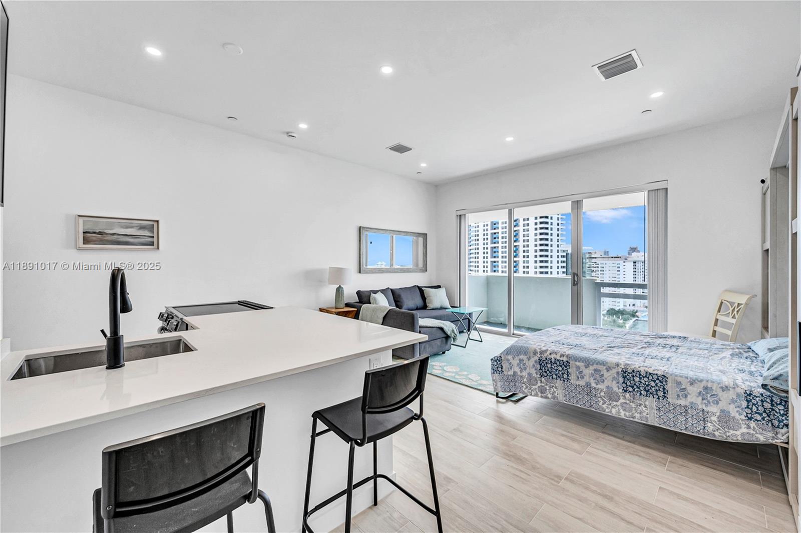 1500 W Bay Rd #1536S Miami Beach, FL 33139 1500 W Bay Rd #1536S Miami Beach, FL 33139