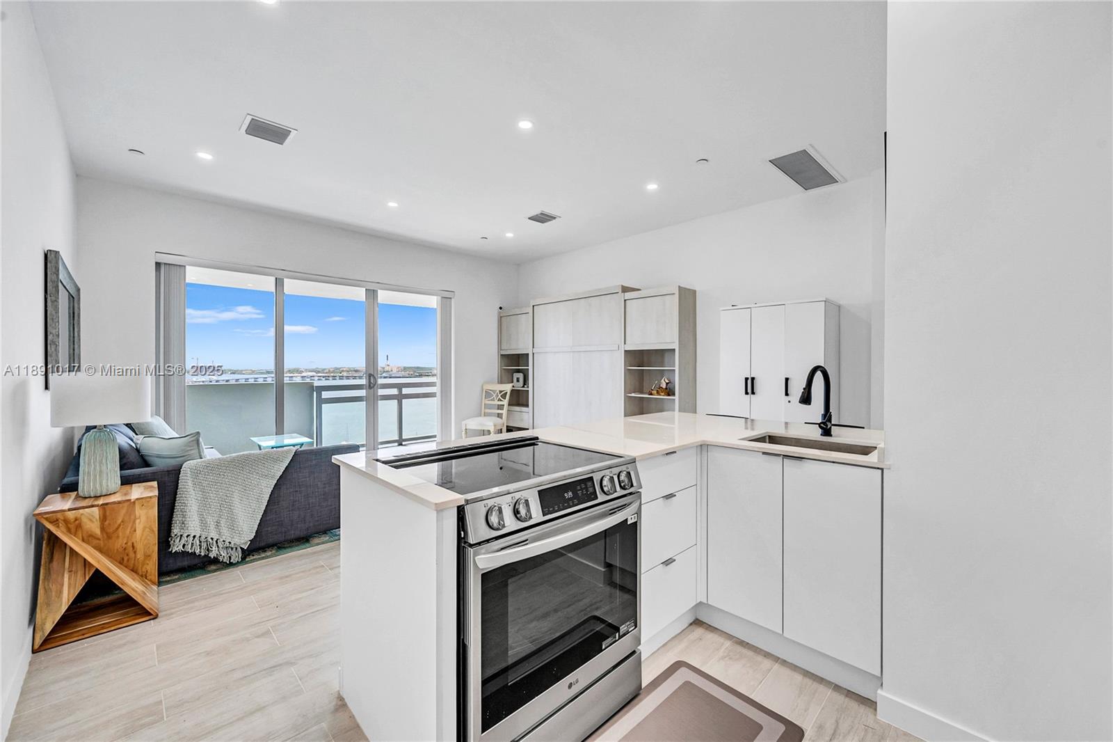 1500 W Bay Rd #1536S Miami Beach, FL 33139 1500 W Bay Rd #1536S Miami Beach, FL 33139