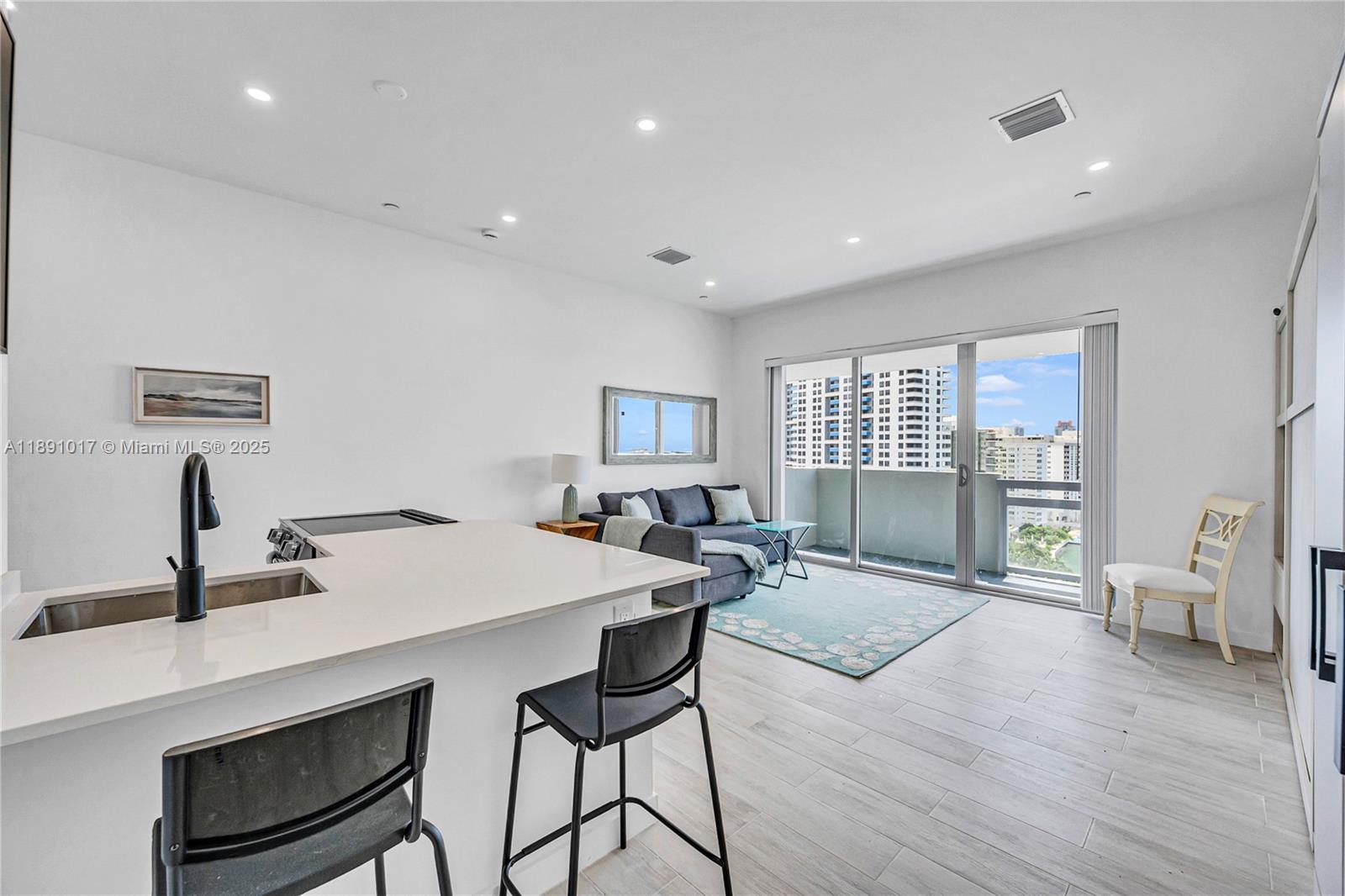 1500 W Bay Rd #1536S Miami Beach, FL 33139 1500 W Bay Rd #1536S Miami Beach, FL 33139