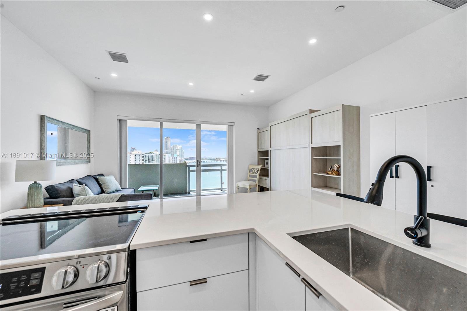 1500 W Bay Rd #1536S Miami Beach, FL 33139 1500 W Bay Rd #1536S Miami Beach, FL 33139