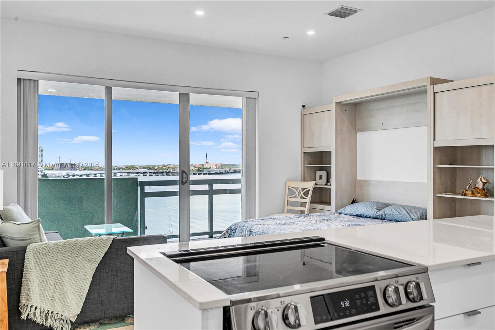 1500 W Bay Rd #1536S Miami Beach, FL 33139 1500 W Bay Rd #1536S Miami Beach, FL 33139