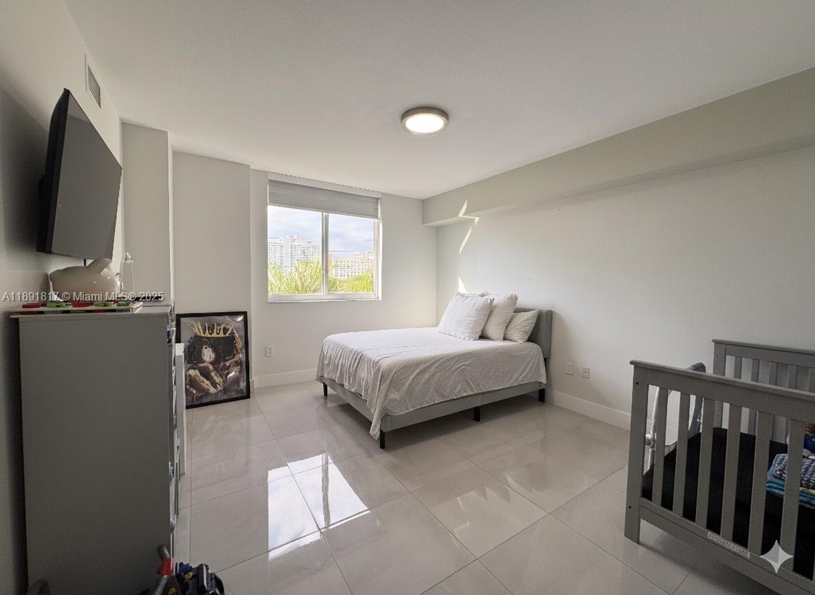 image Venture At Aventura West10