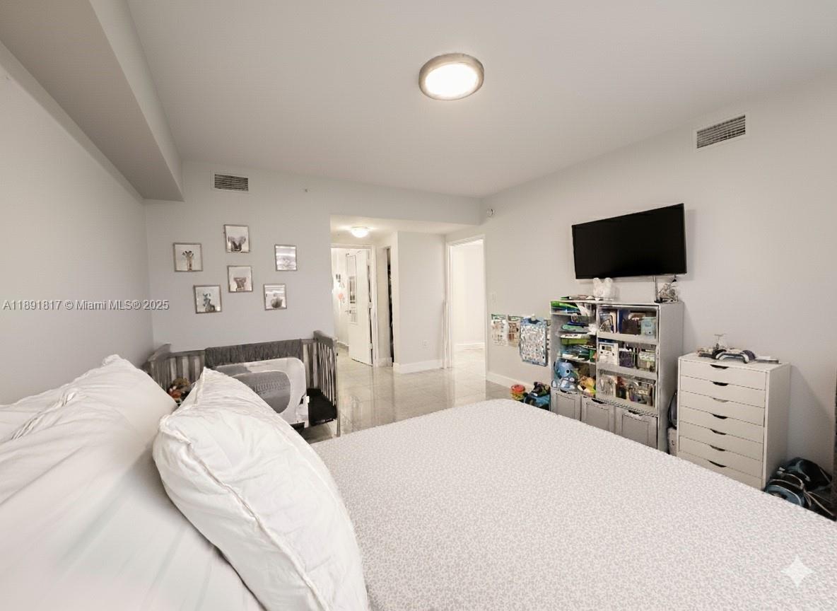 image Venture At Aventura West13