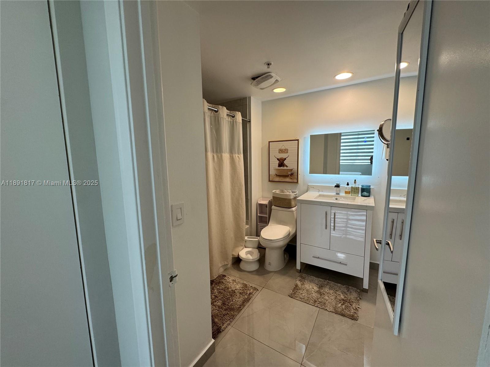 image Venture At Aventura West14