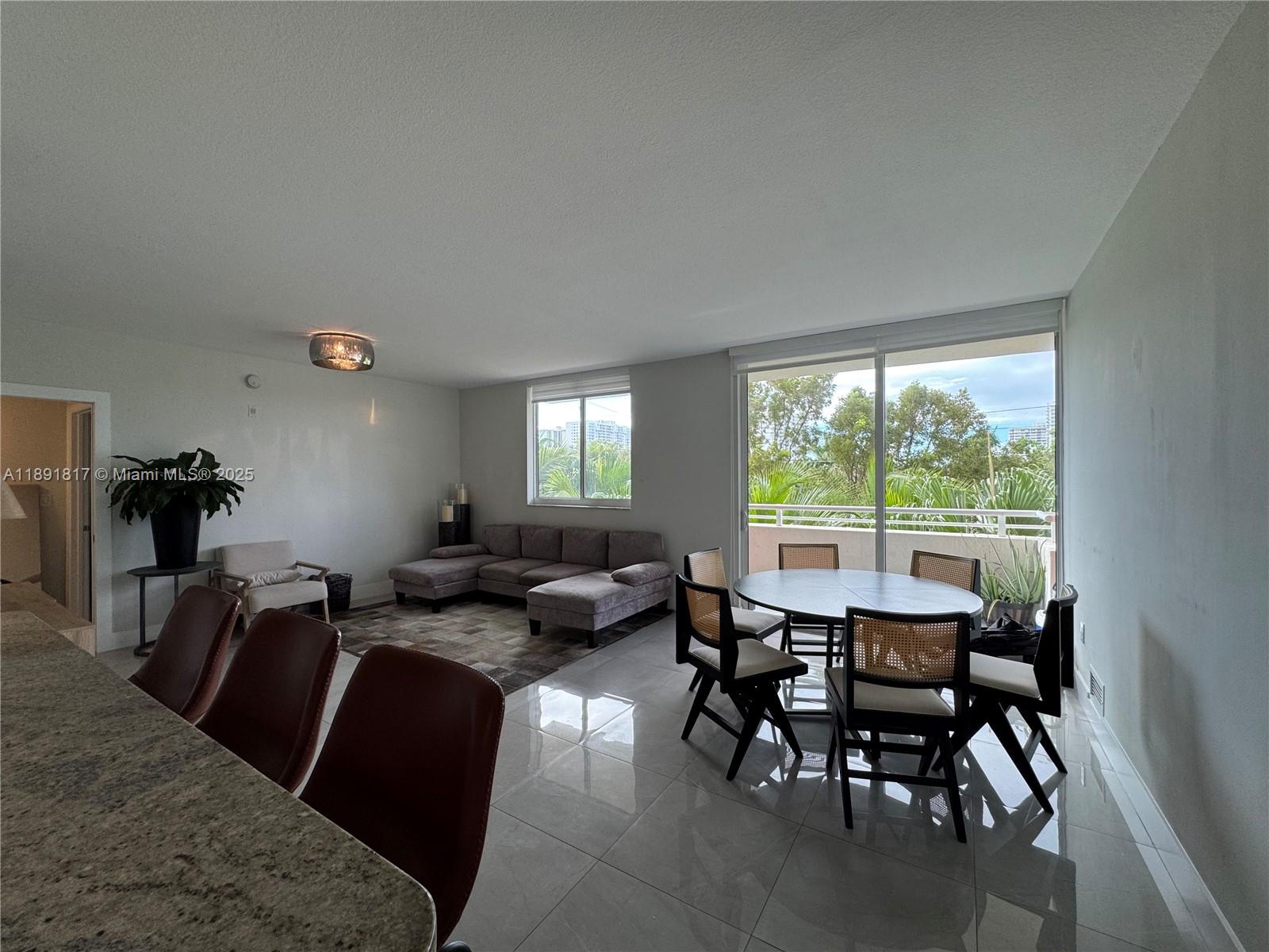 image Venture At Aventura West4