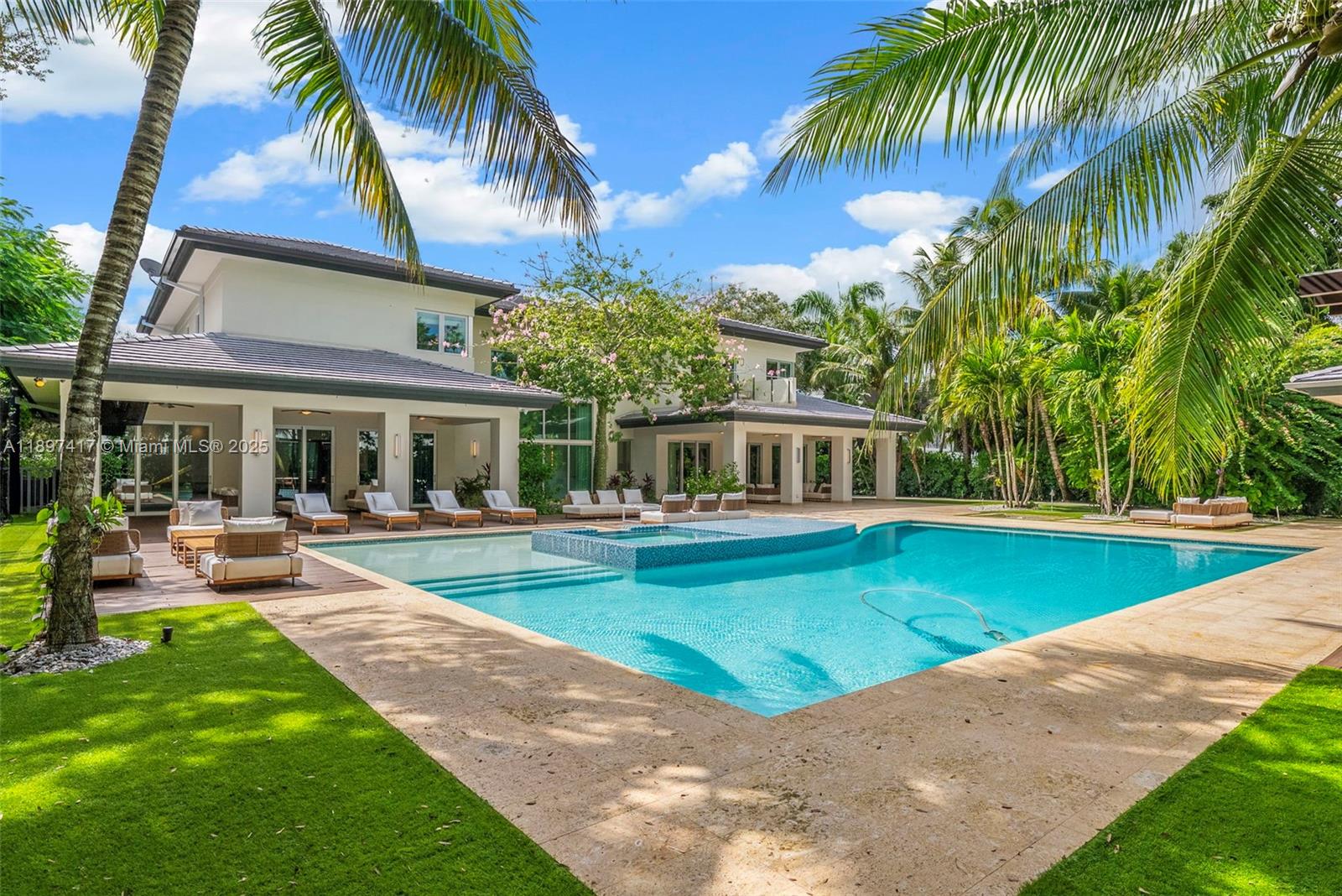 6831 SW 106th St Pinecrest, FL 33156