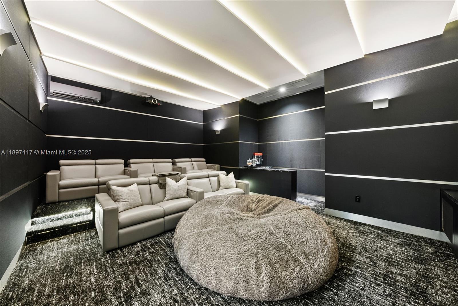 6831 SW 106th St Pinecrest, FL 33156