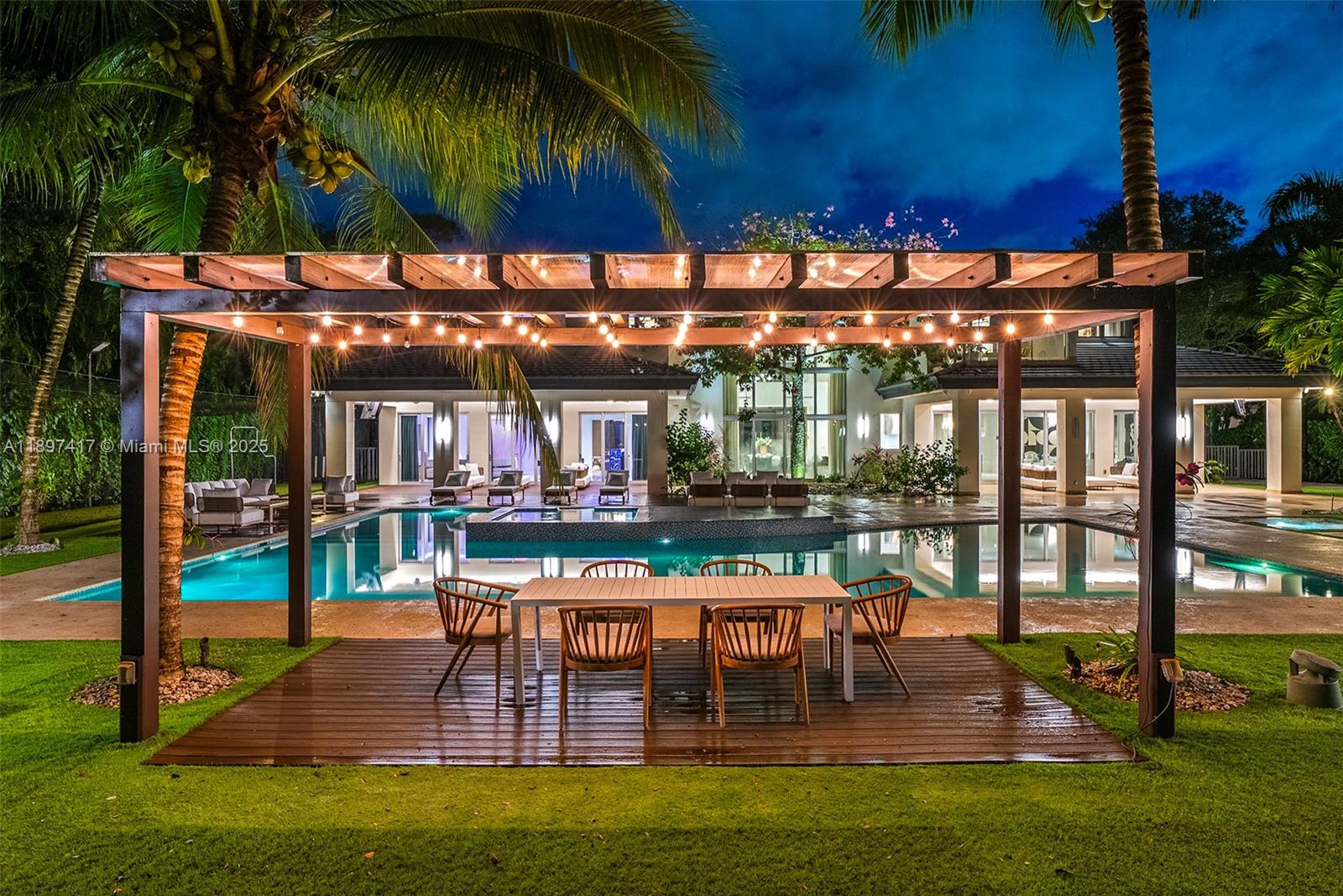 6831 SW 106th St Pinecrest, FL 33156