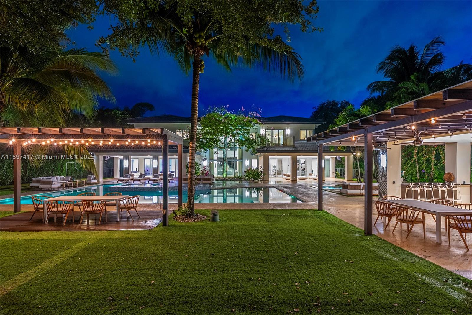 6831 SW 106th St Pinecrest, FL 33156