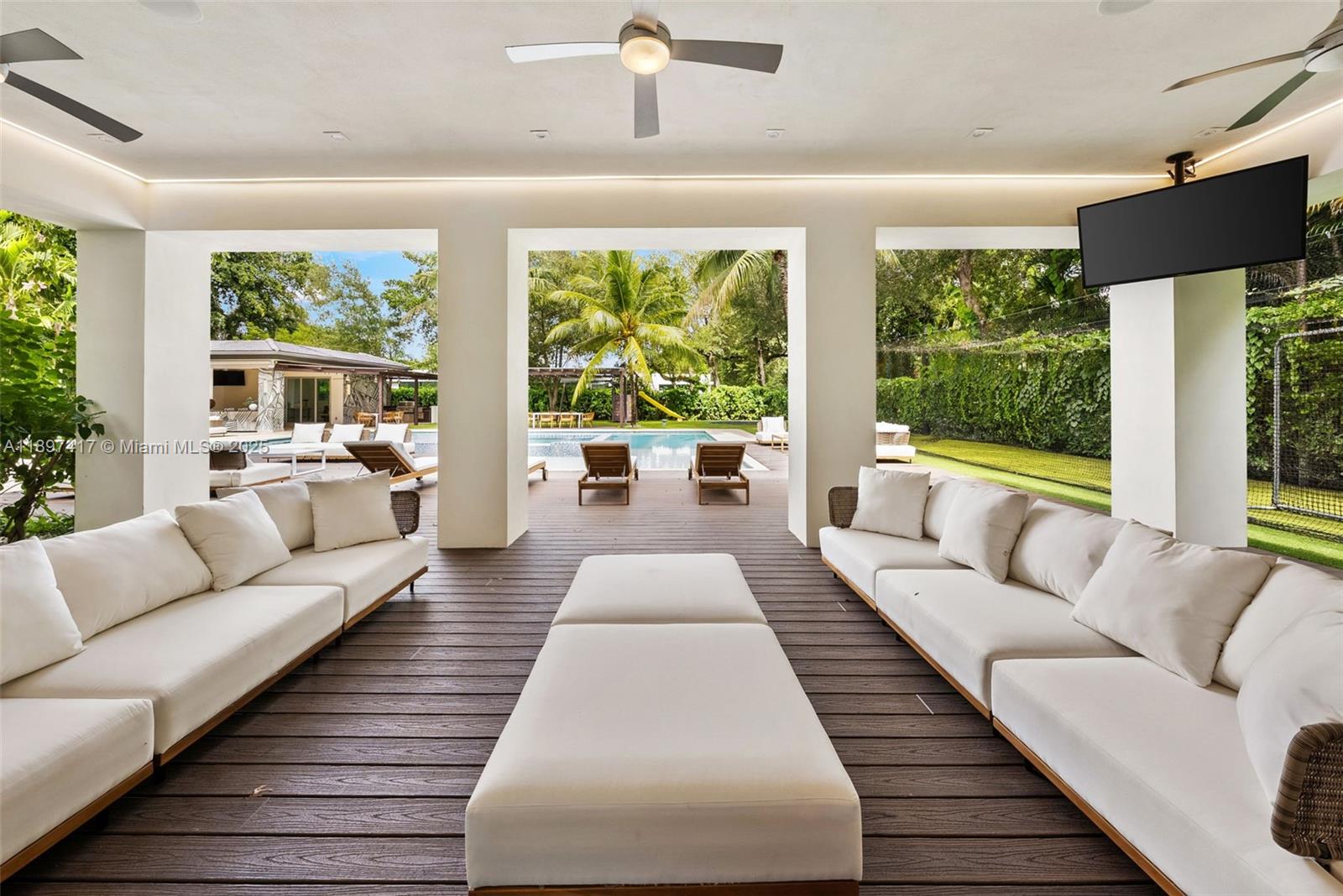 6831 SW 106th St Pinecrest, FL 33156