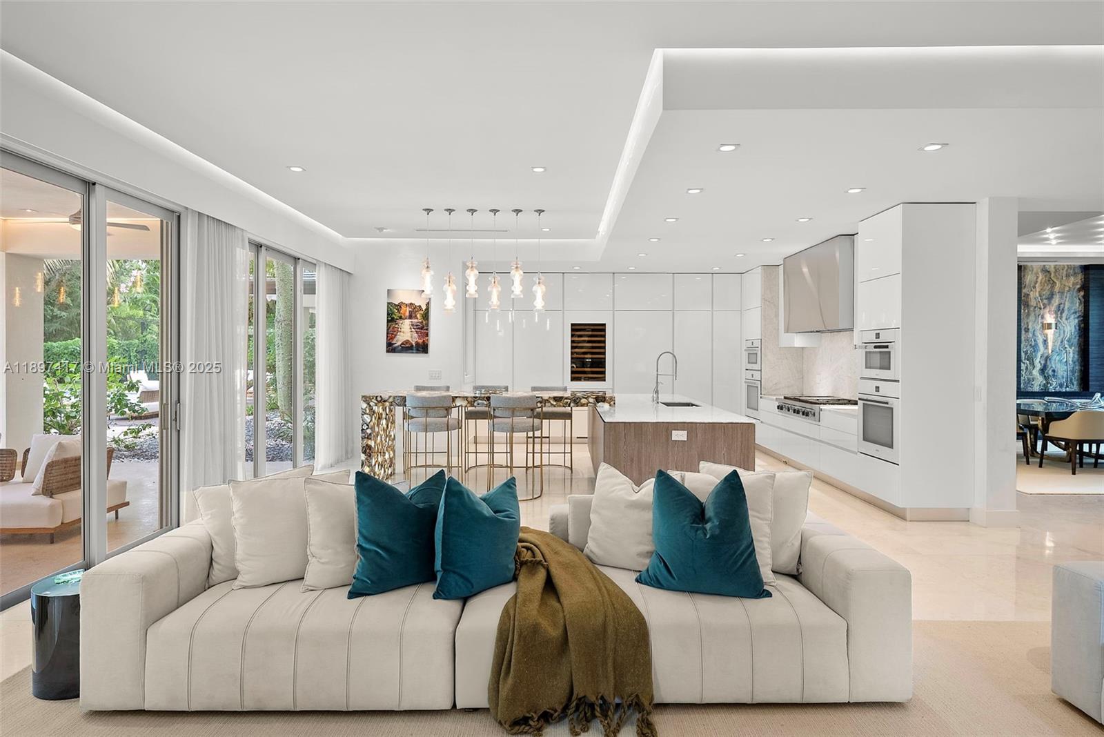 6831 SW 106th St Pinecrest, FL 33156