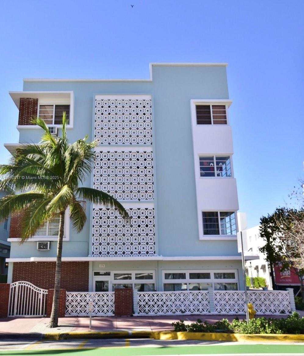 158 Ocean Dr #406