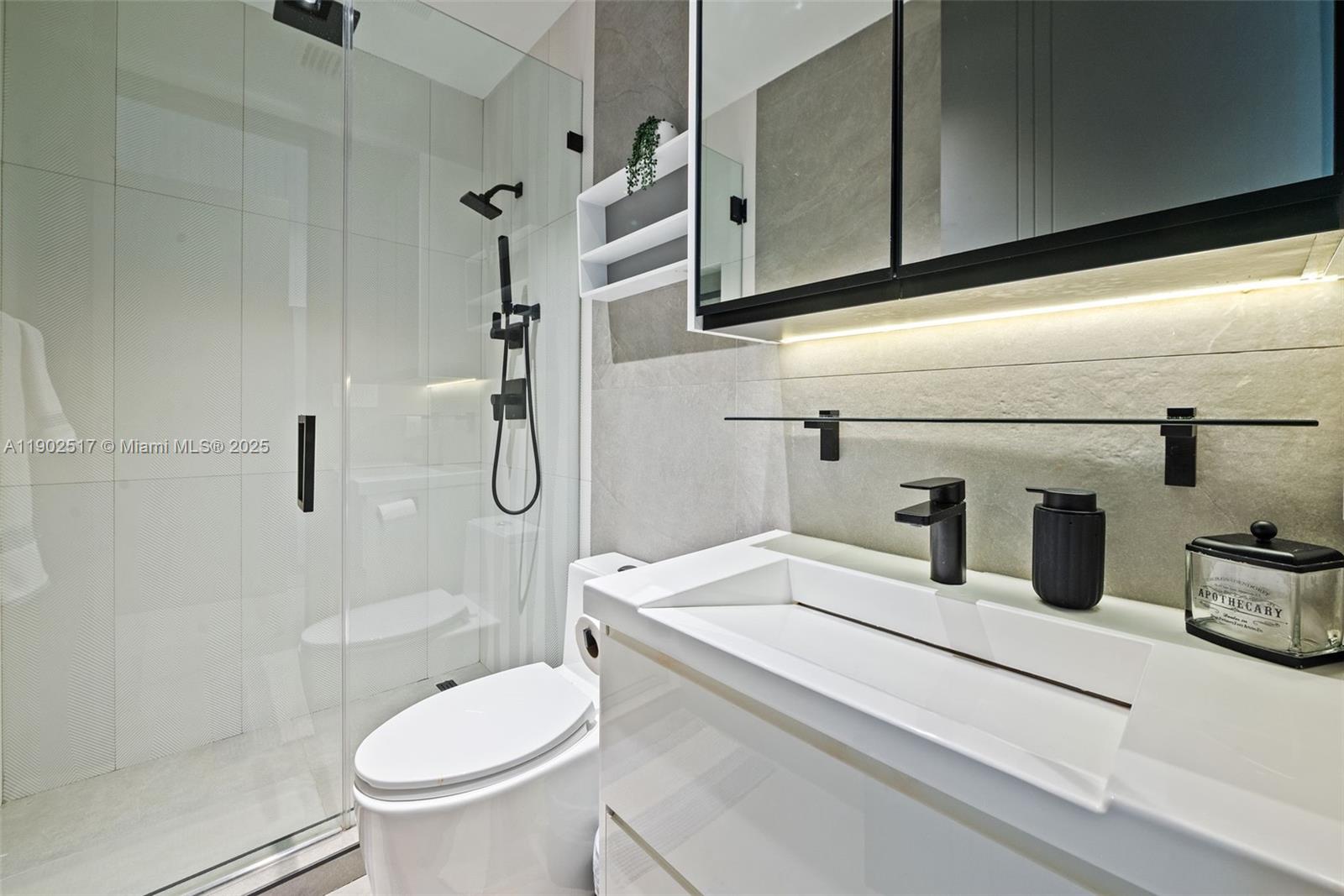 655 Layne Blvd Hallandale Beach, FL 33009