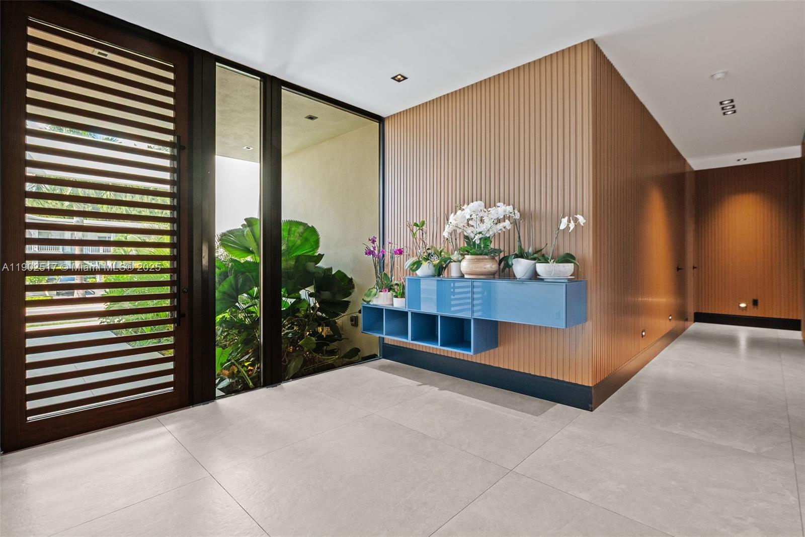 655 Layne Blvd Hallandale Beach, FL 33009