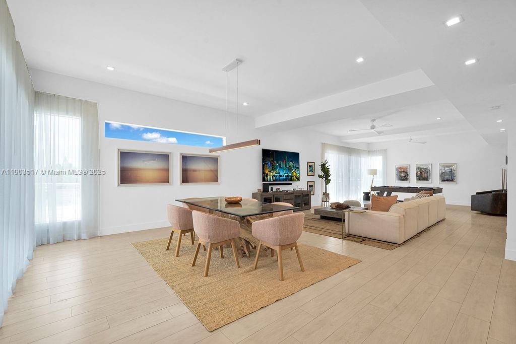 348 Desoto St Hollywood, FL 33019