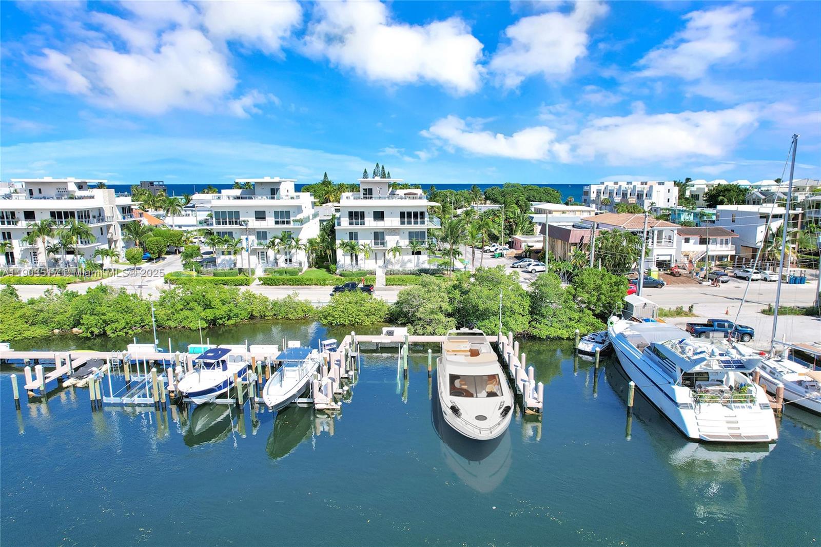 348 Desoto St Hollywood, FL 33019